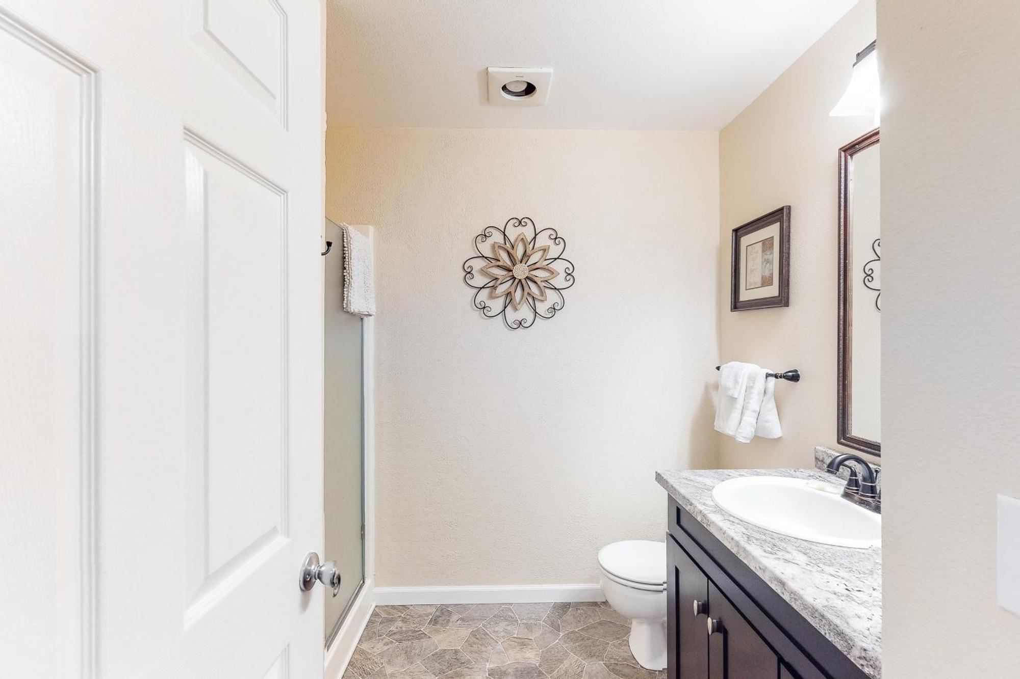 Apartment 3 Bed 2 Bath In