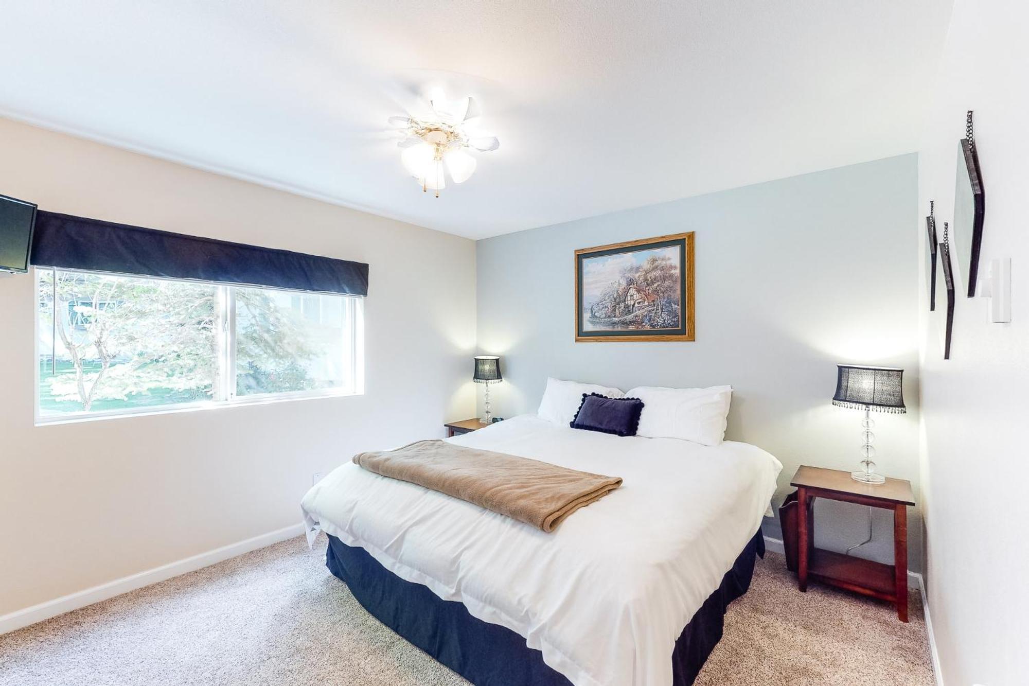 Apartment 3 Bed 2 Bath In *
