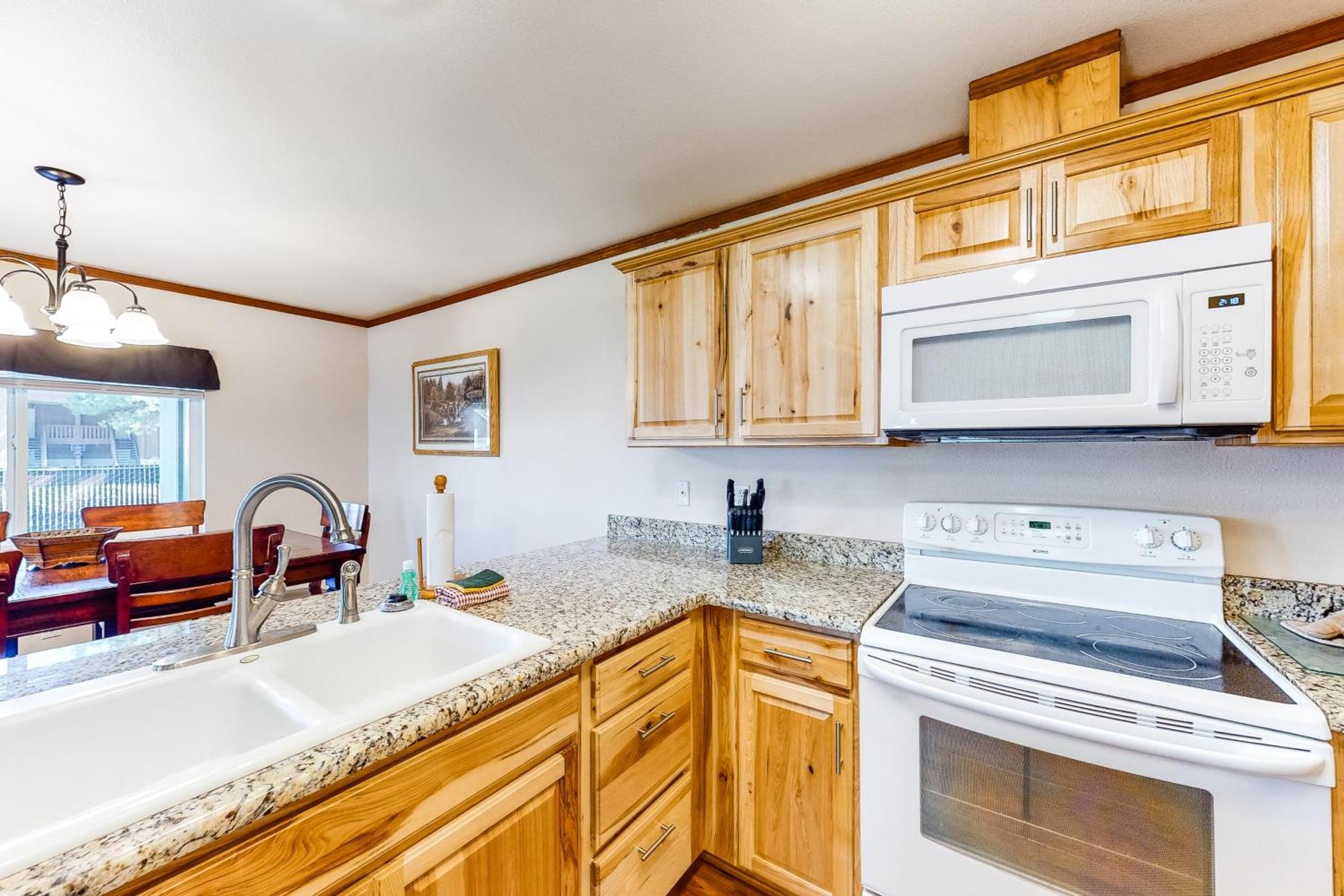Apartment 3 Bed 2 Bath In