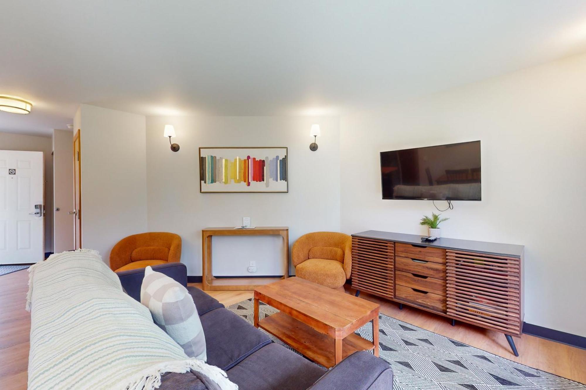 Aspen 505 & 506: Downtown Duo Apartment Leavenworth