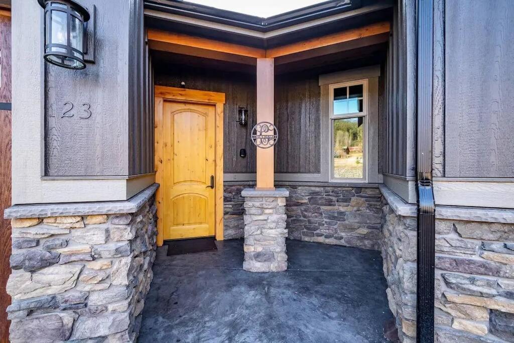 The Near Downtown Leavenworth, Chalet Leavenworth
