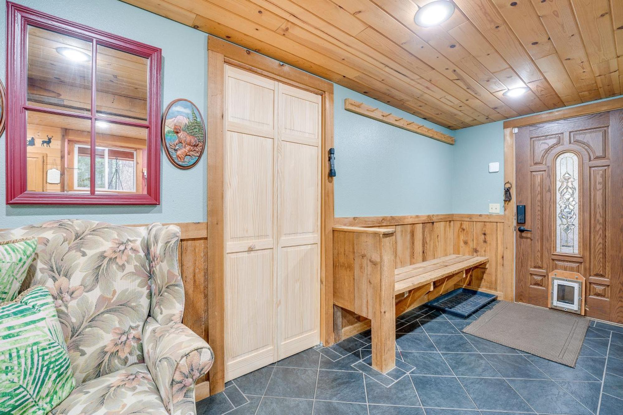 Holiday home With Deck, Hot Tub And Game Room! Leavenworth