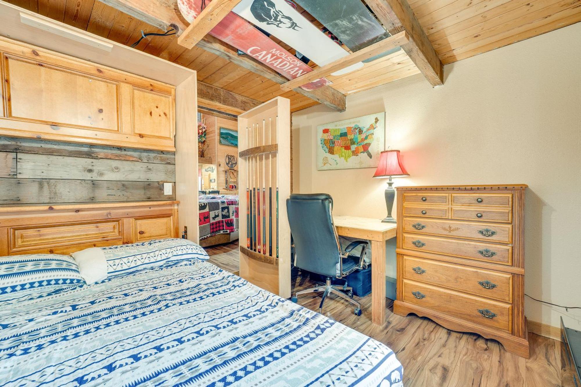 With Deck, Hot Tub And Game Room! Holiday home *