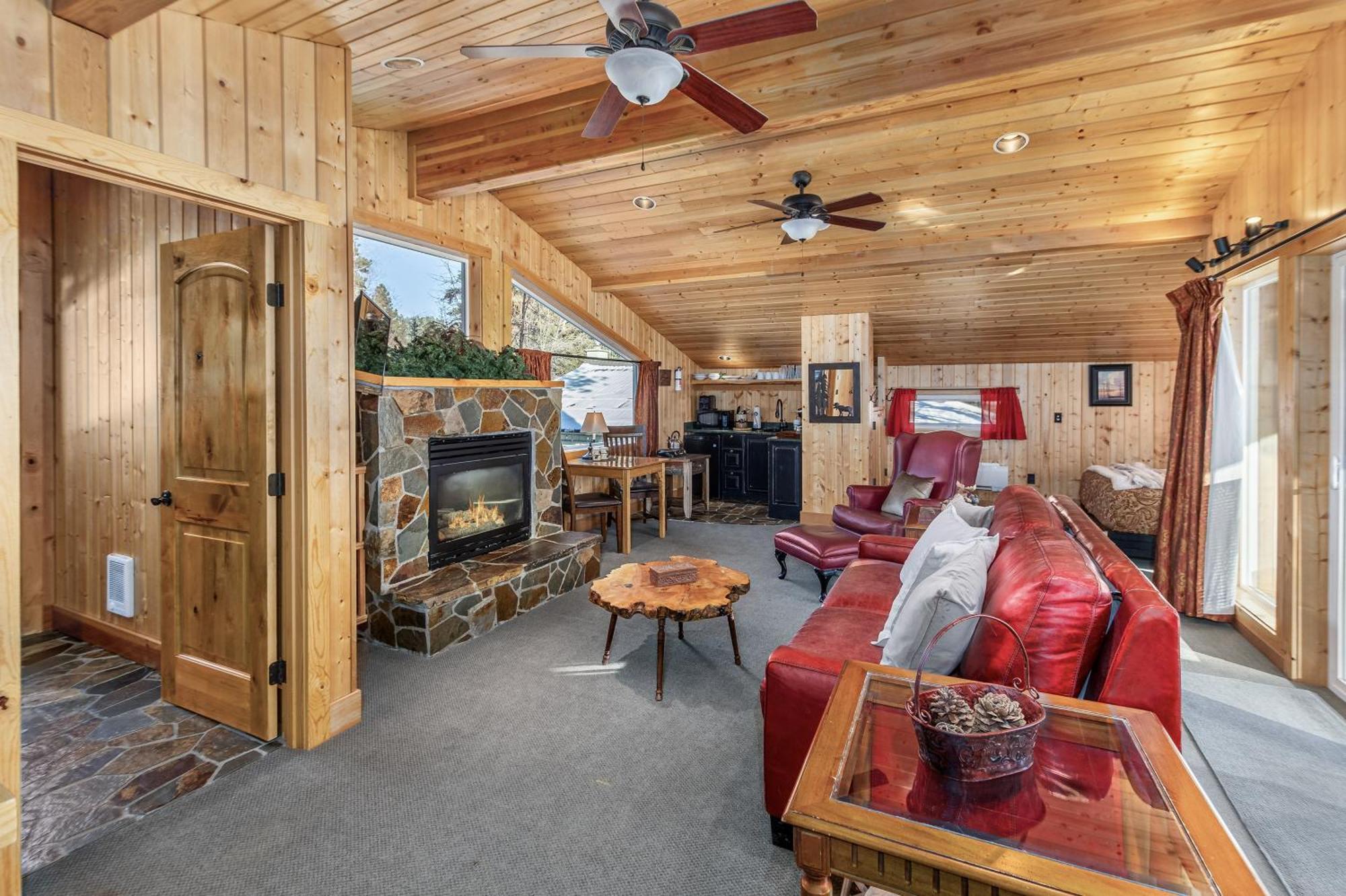 Holiday home Riverside Loft *
