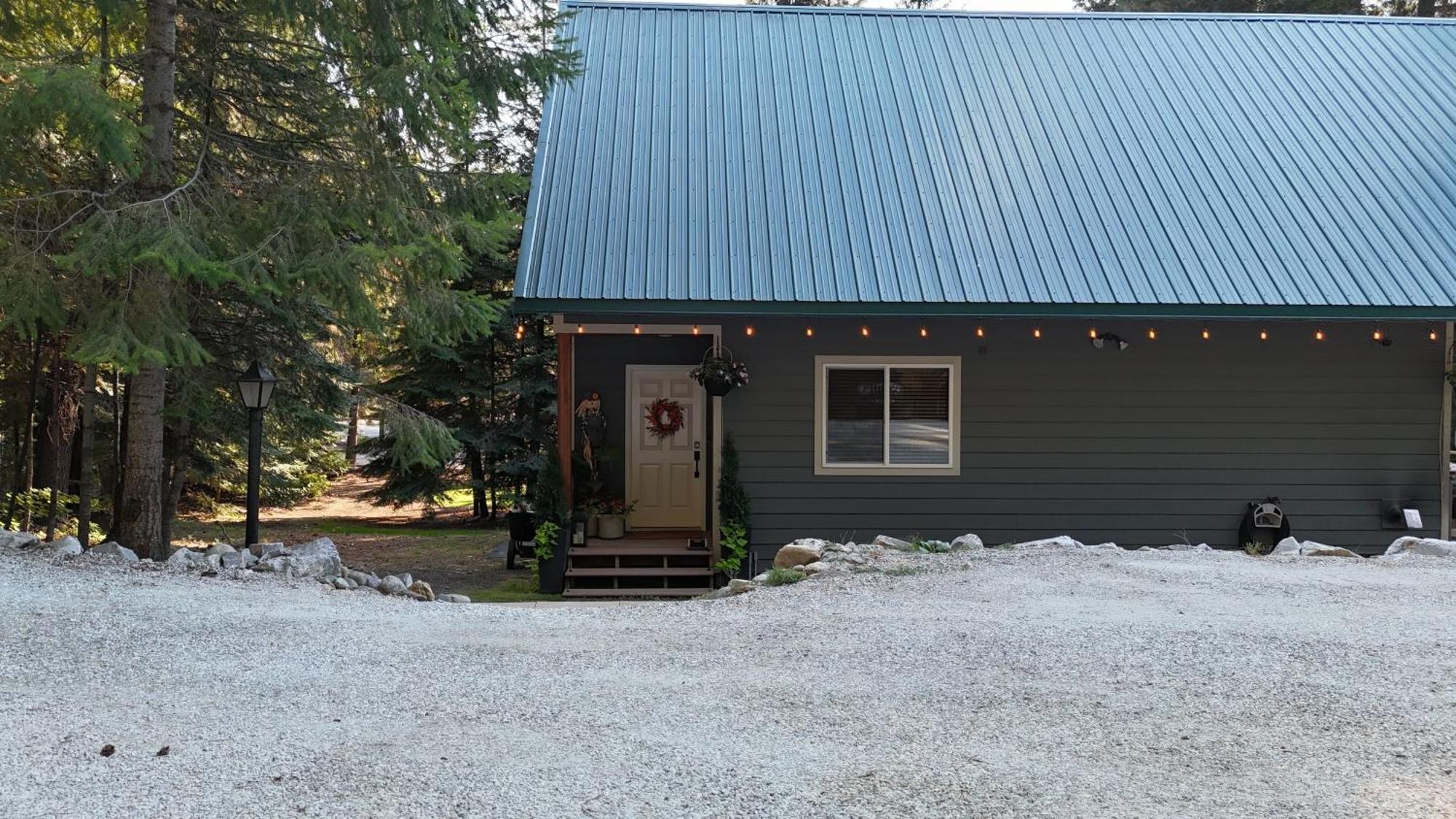 Chalet Riverfront Near Skiing, Lakes, Mtns &