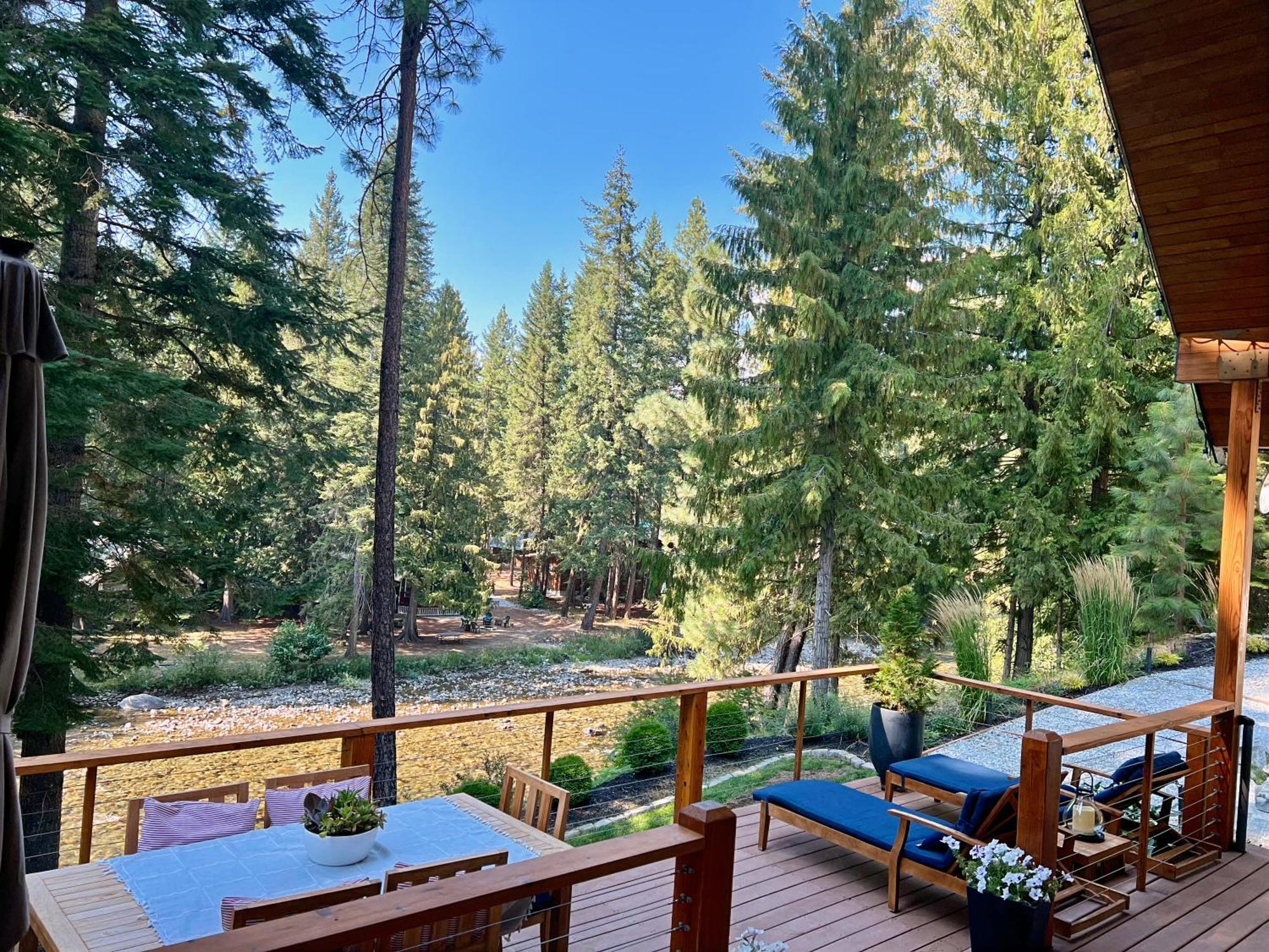 Riverfront Near Skiing, Lakes, Mtns & Chalet