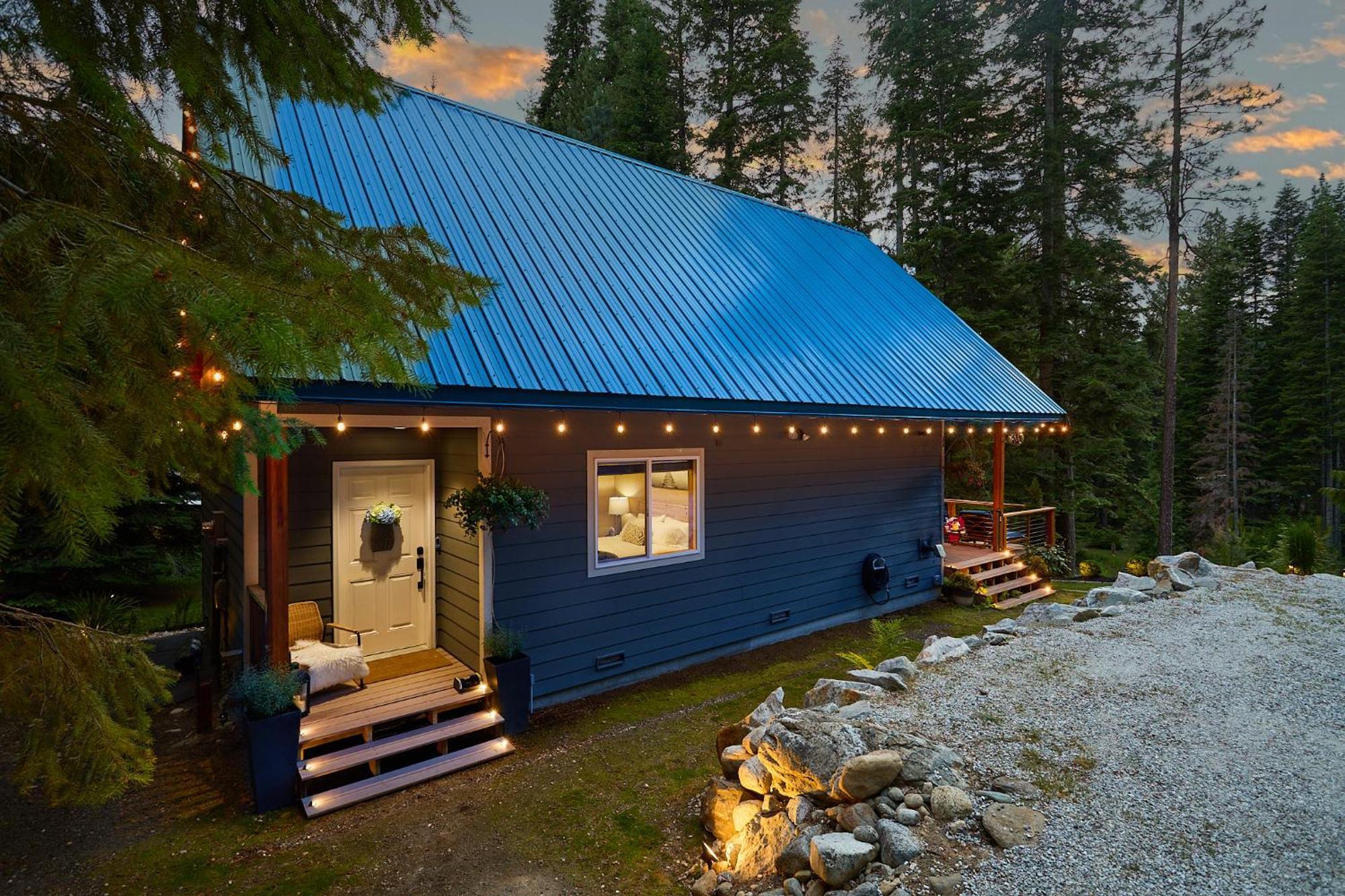 Chalet Riverfront Near Skiing, Lakes, Mtns &