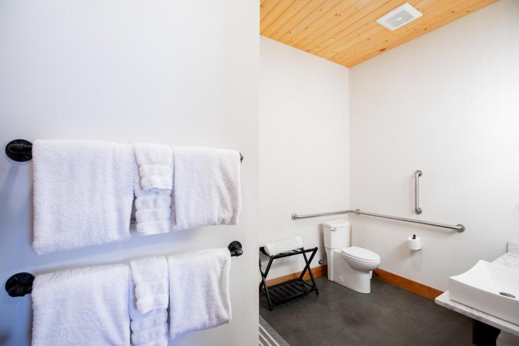 Homestay Enchantment - 5 Min Walk To Downtown *