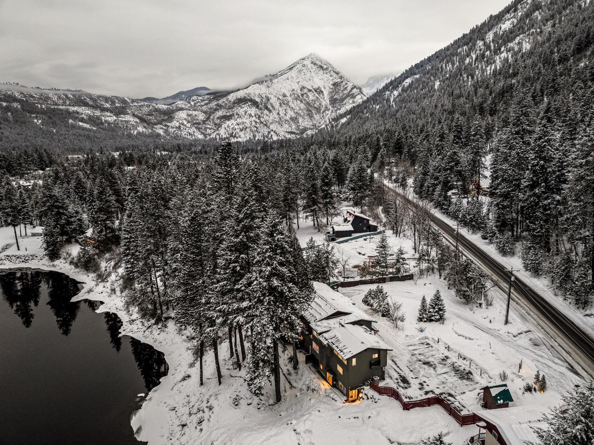 Inn Seasons River Leavenworth