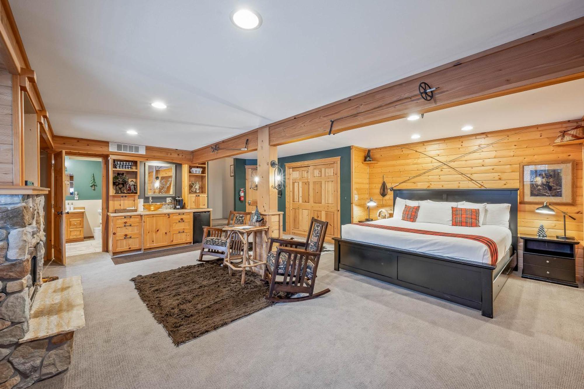 Inn Seasons River Leavenworth