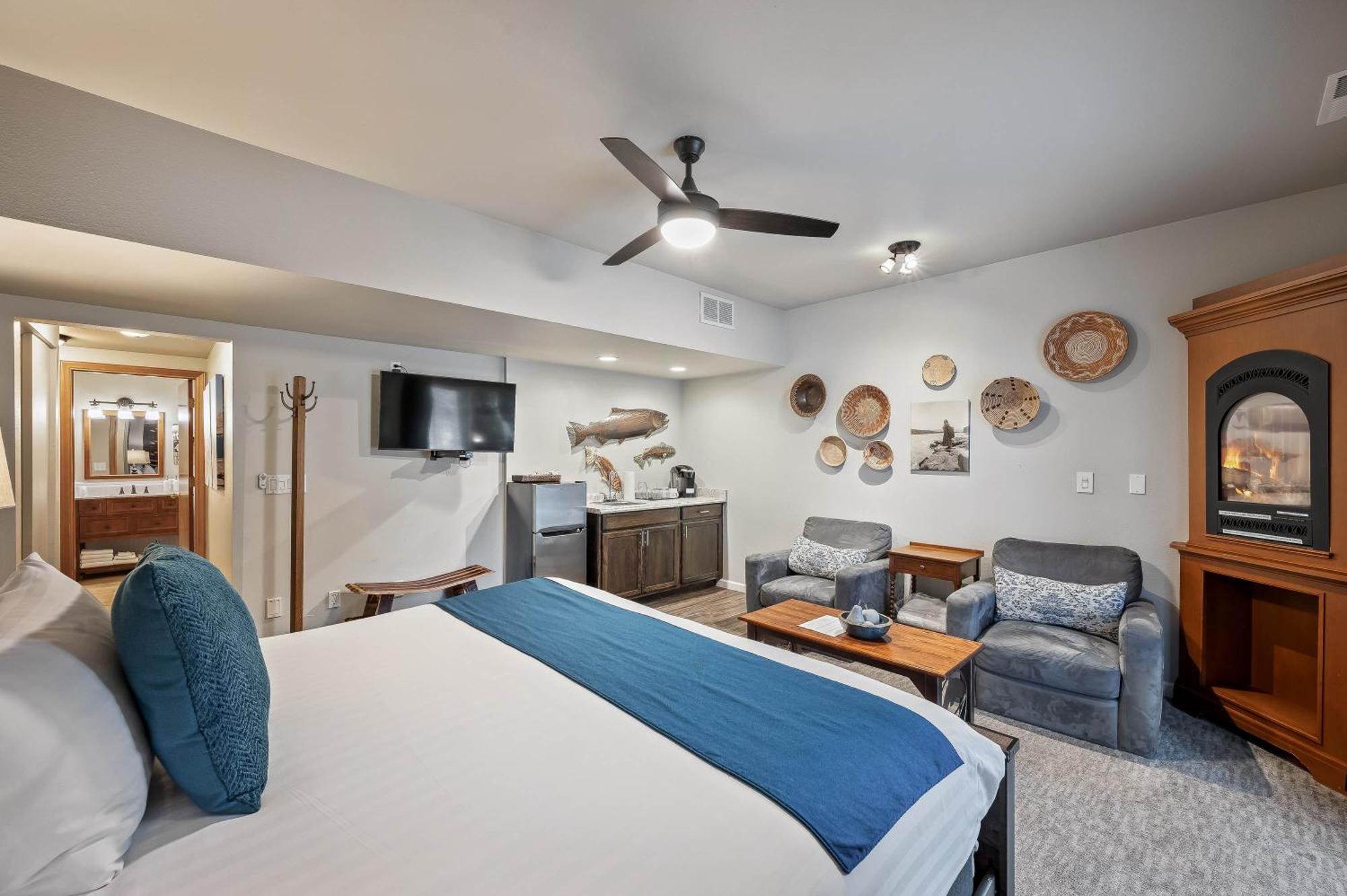 Seasons River Inn