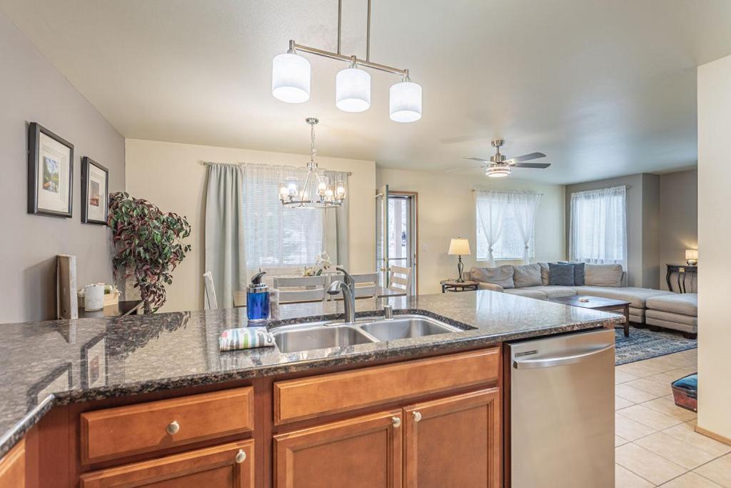 Walk To Downtown * Sleeps 6 + Pets * Ground Level Gem! *