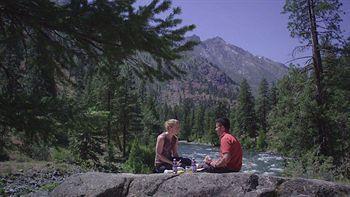 Sleeping Lady Mountain 3* Leavenworth