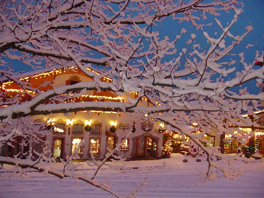 Linderhof 3*