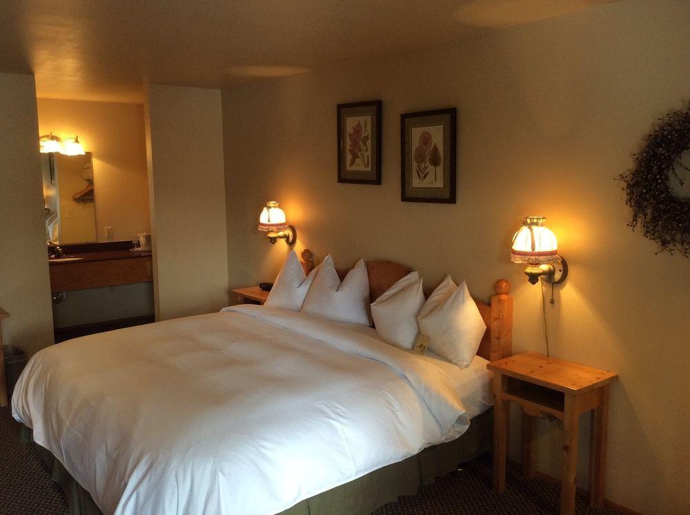 Linderhof Hotel Leavenworth