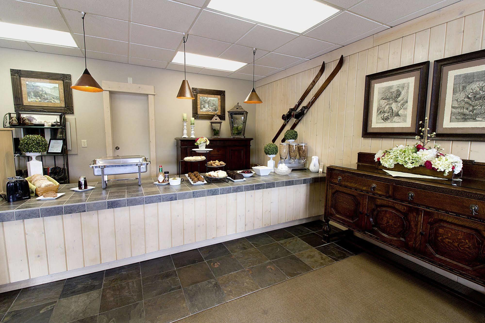 Linderhof Hotel Leavenworth