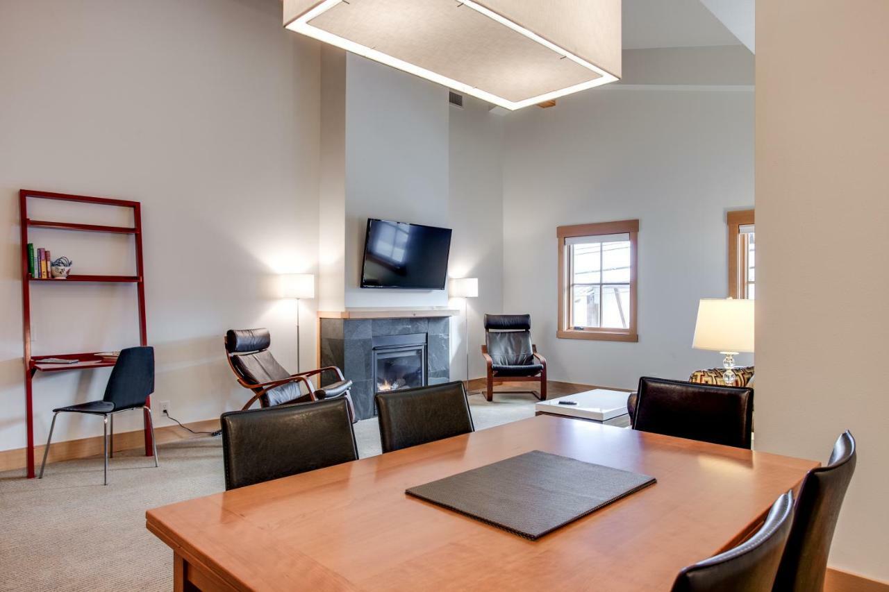 Front Street Suites *