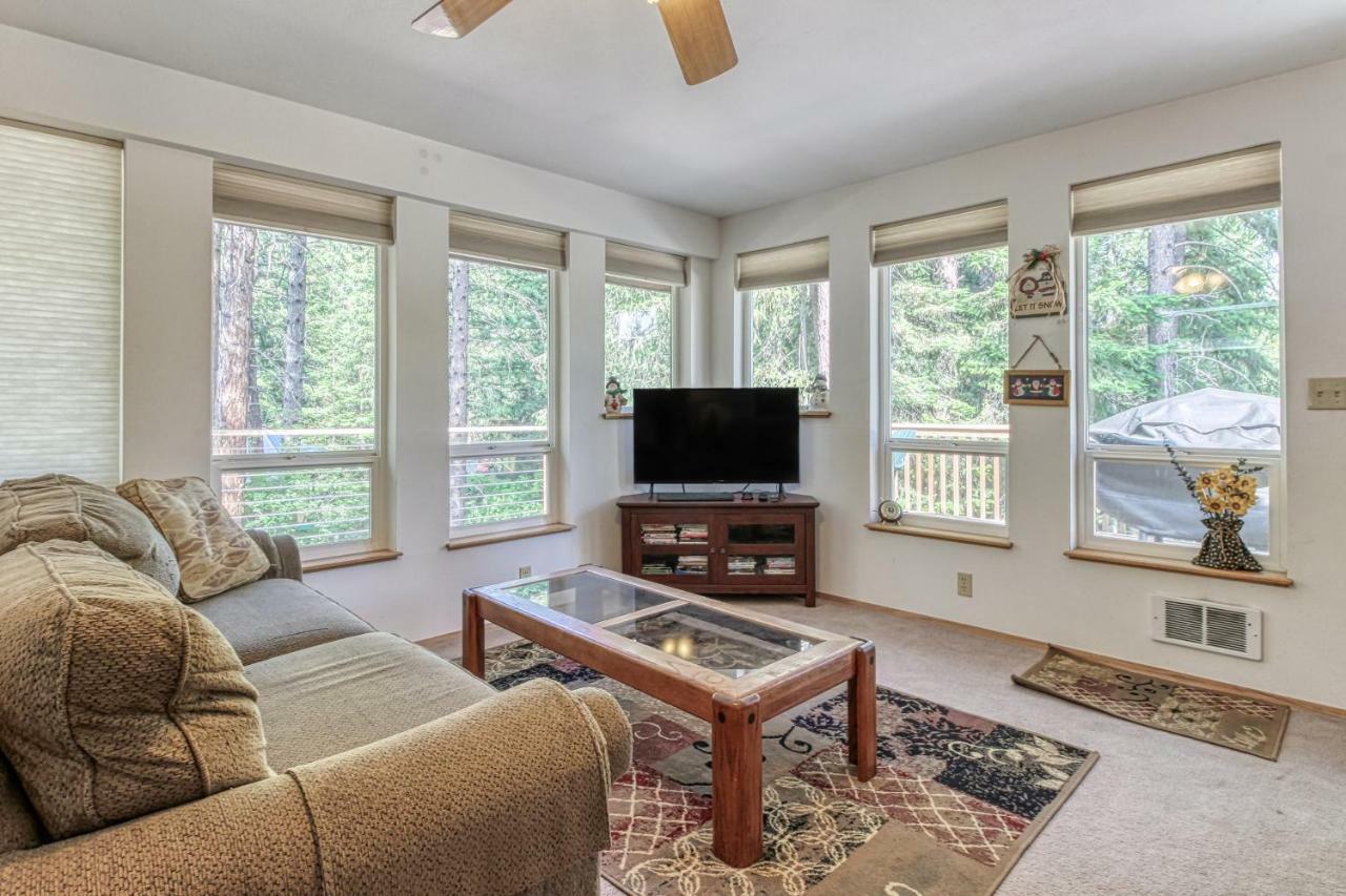 Towering Pines & Game Holiday home *