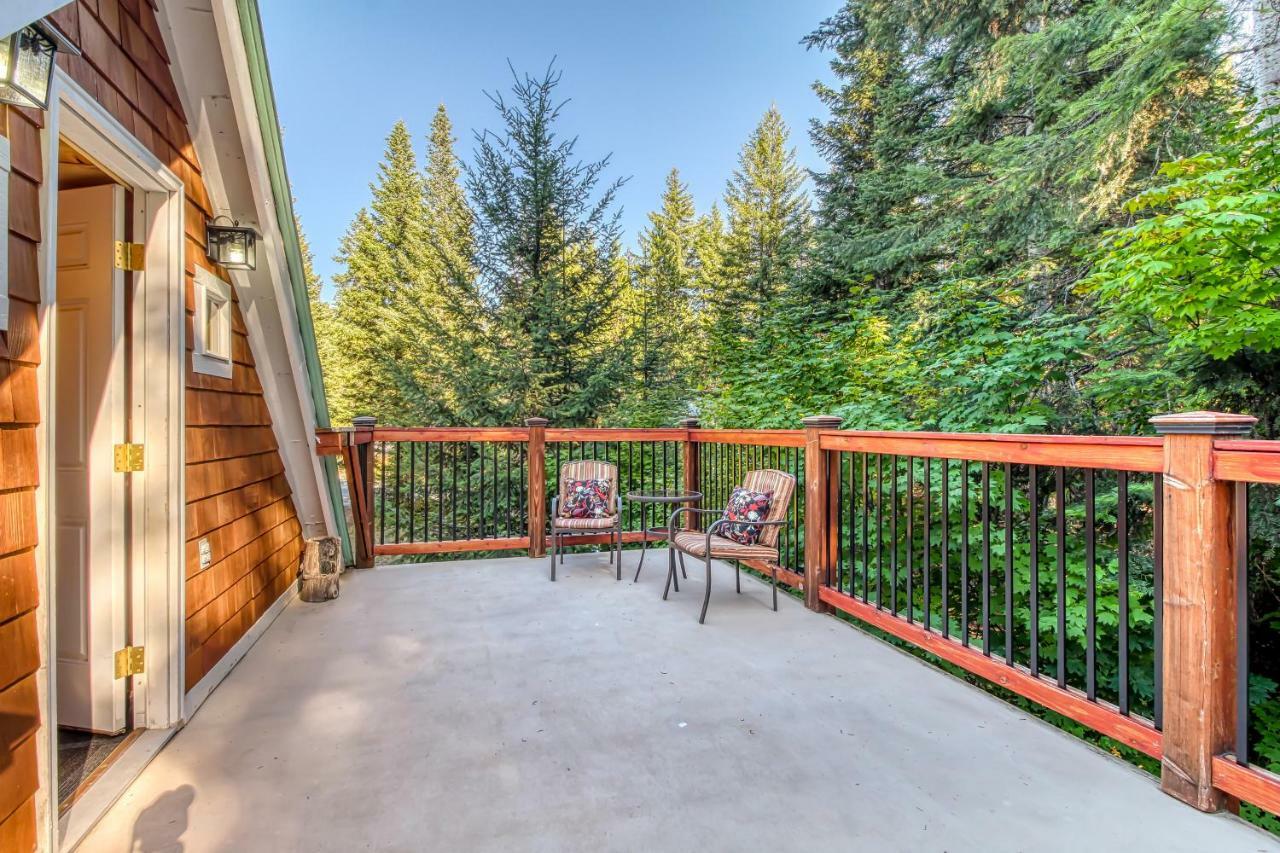 Whispering Pines Holiday home *