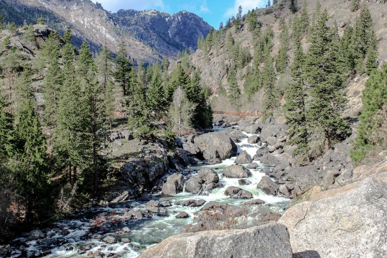 Icicle Village 402: Juniper * Leavenworth