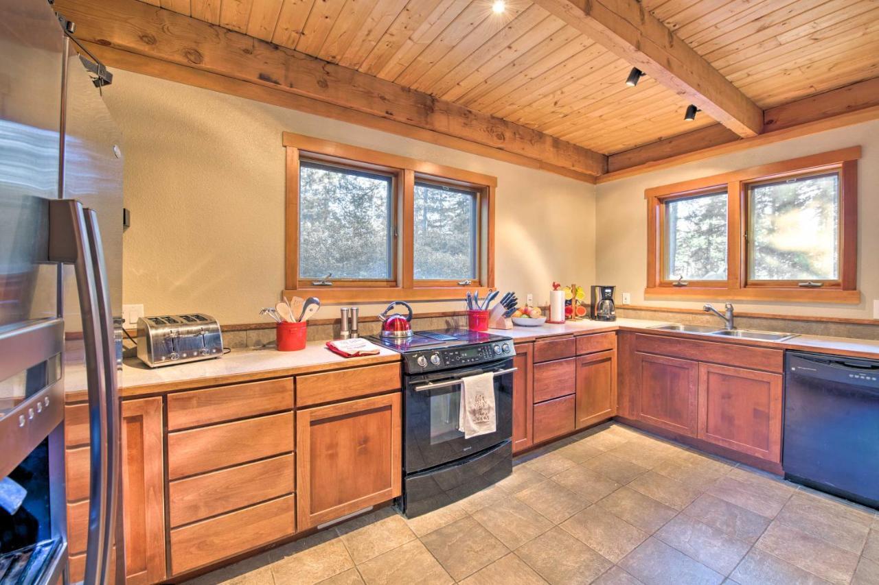 Cabin With Hot Tub 14 Miles To Leavenworth! Leavenworth