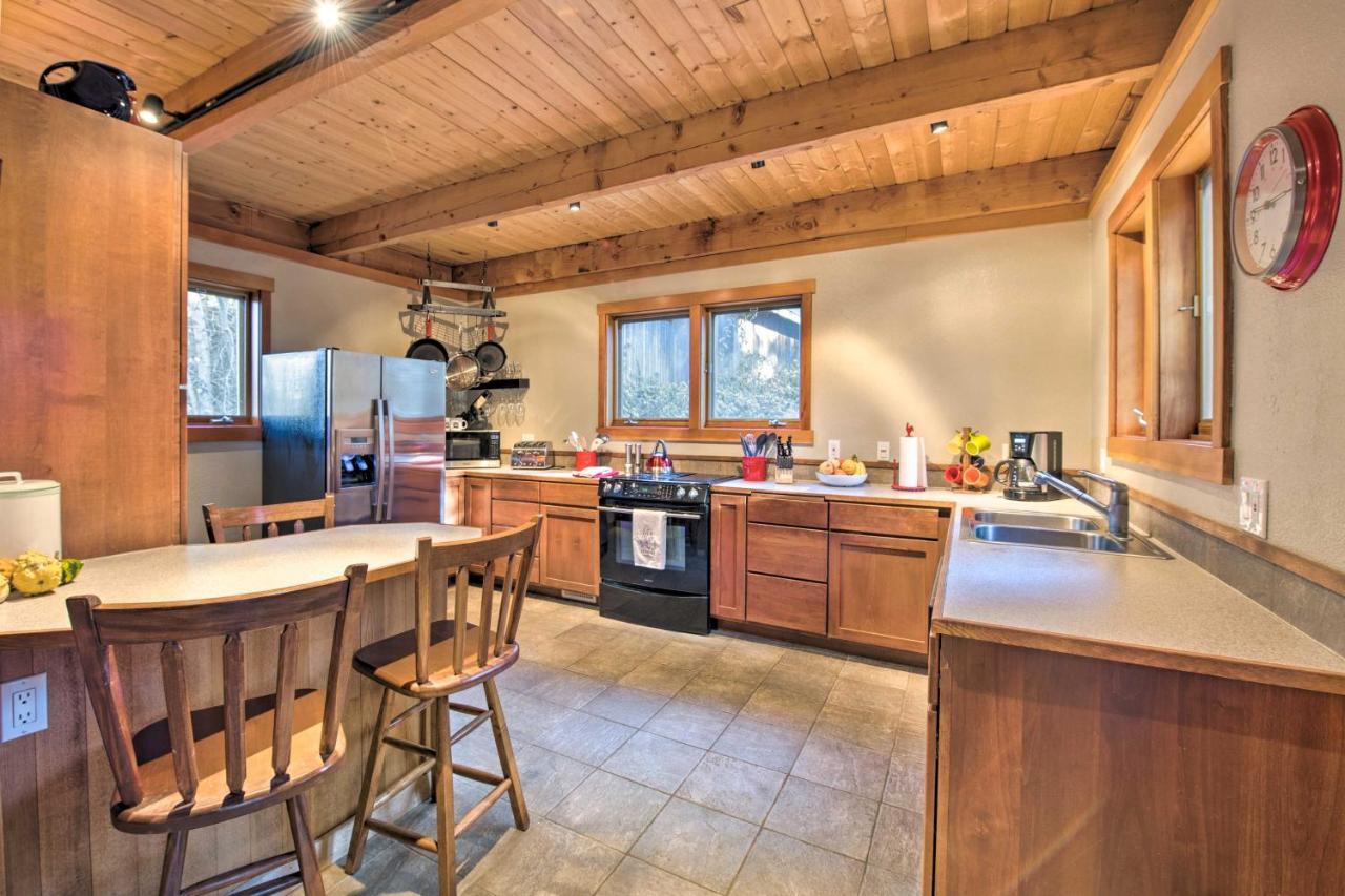 Holiday home Cabin With Hot Tub 14 Miles To Leavenworth!