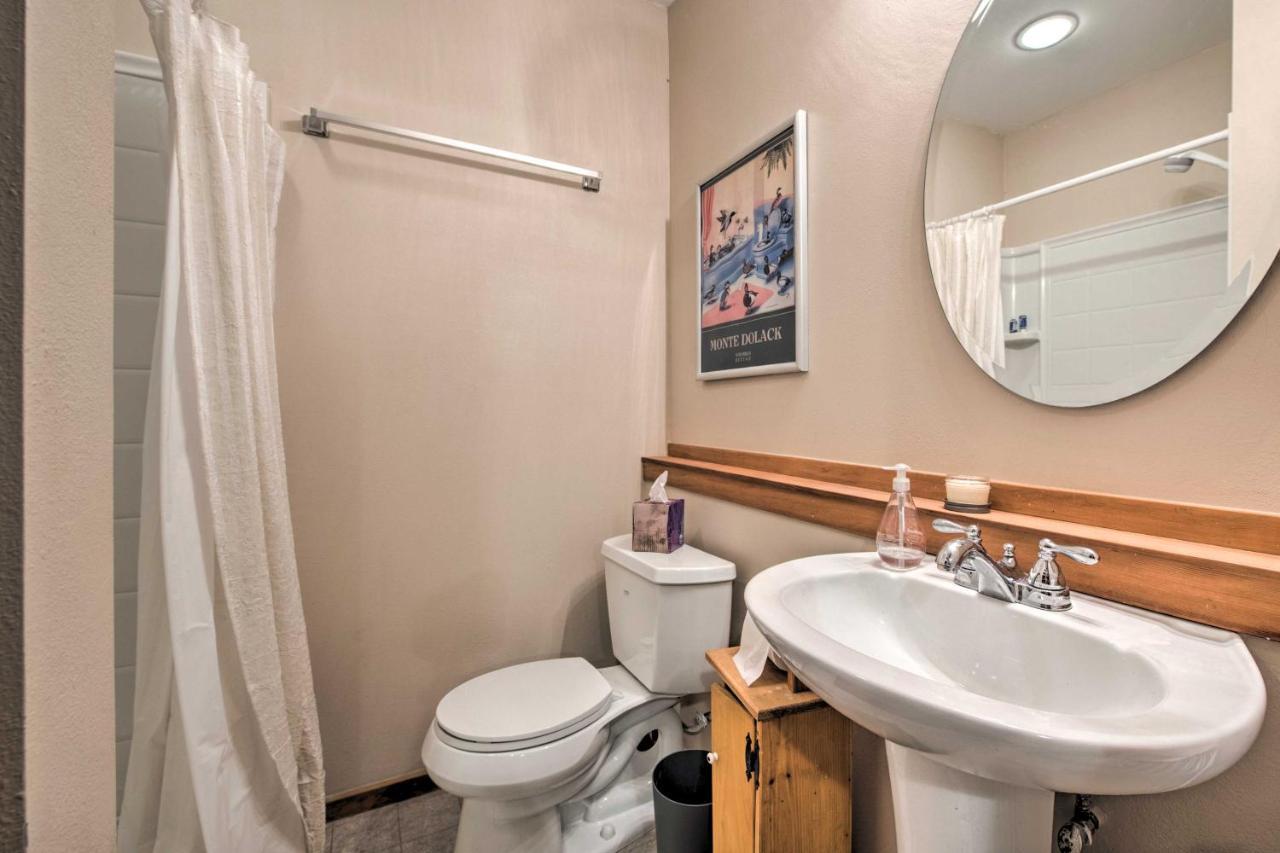 Cabin With Hot Tub 14 Miles To Leavenworth! *