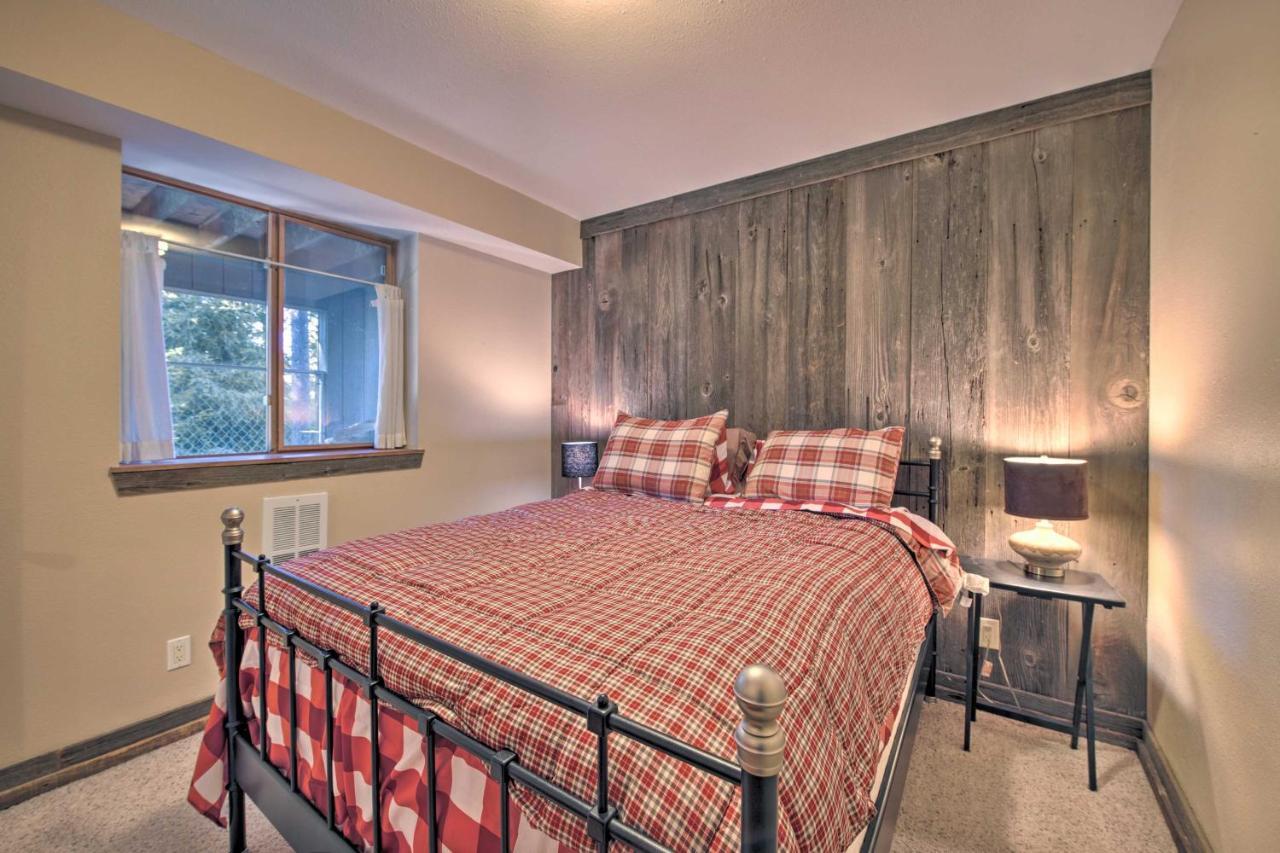 Cabin With Hot Tub 14 Miles To Leavenworth! Holiday home Leavenworth