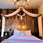 Mrs. Anderson\'S Lodging