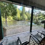Cozy Riverfront Retreat