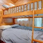 Leavenworth Cabin With Private Hot Tub!