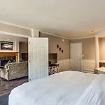 Leavenworth Village Inn