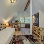 Serene Waterfront Cabin With Sauna & Beach Access