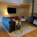 Der Sportsmann Suites
