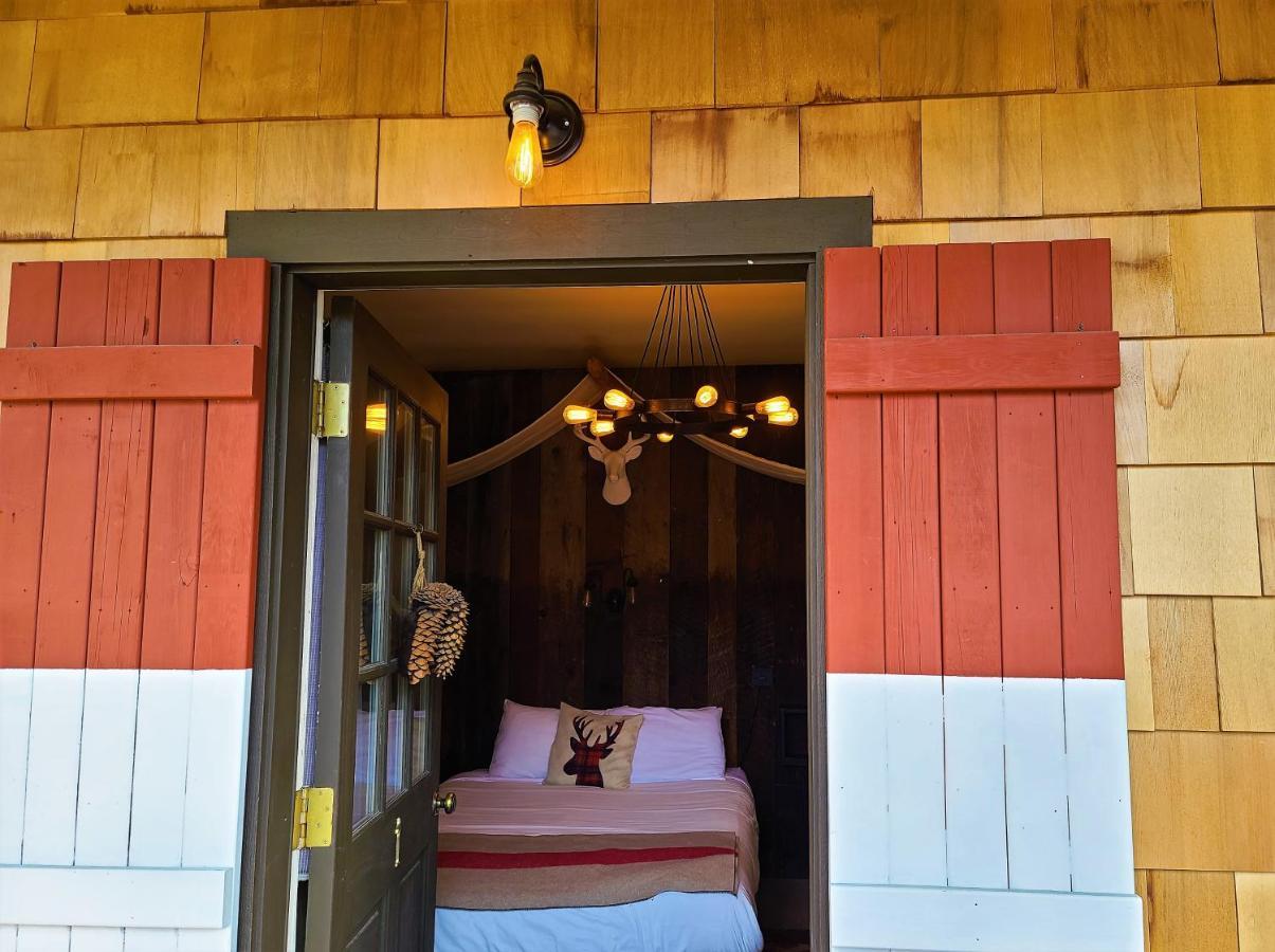 Mrs. Anderson's Hotel Leavenworth
