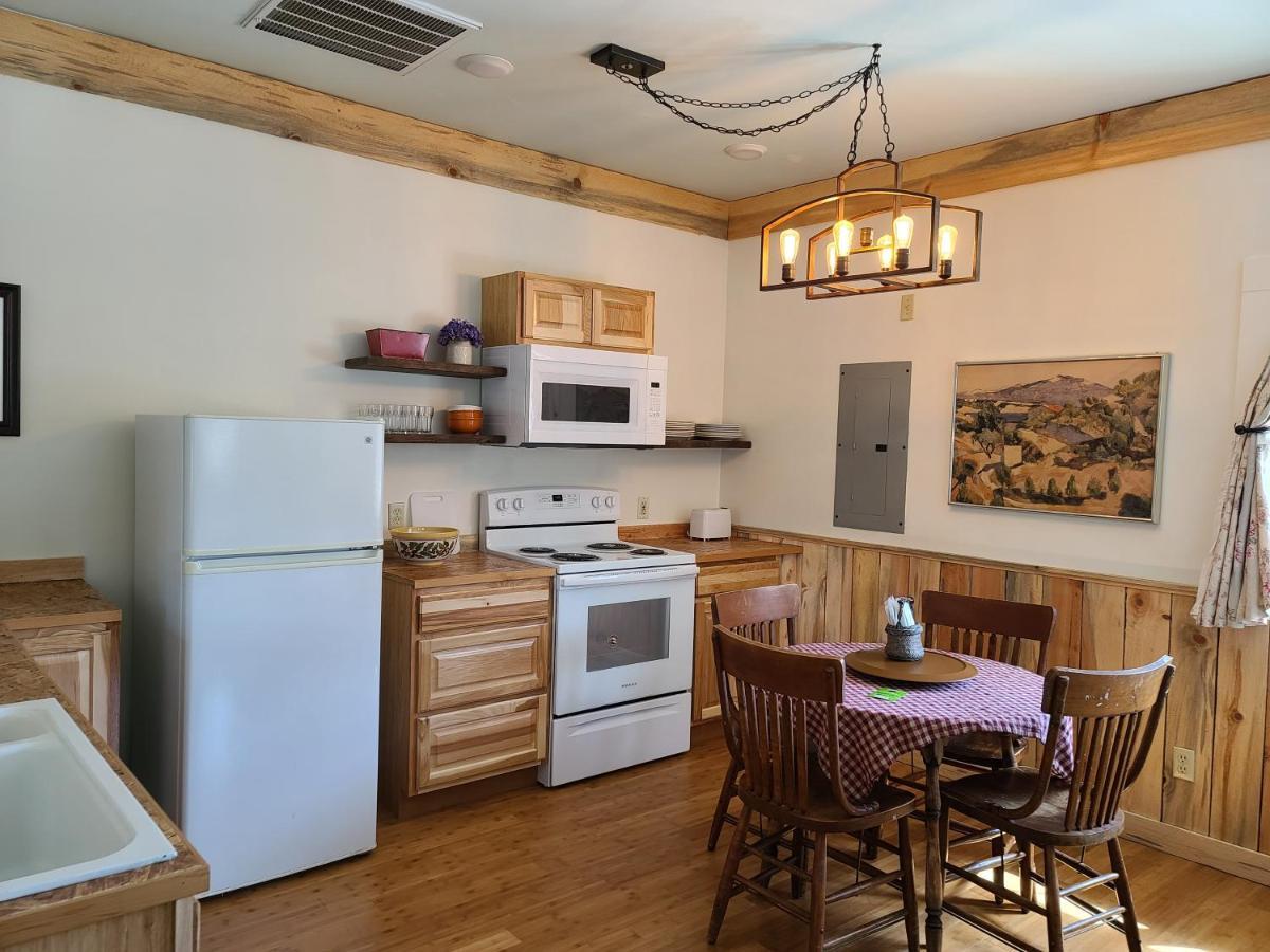 Mrs. Anderson's Hotel Leavenworth