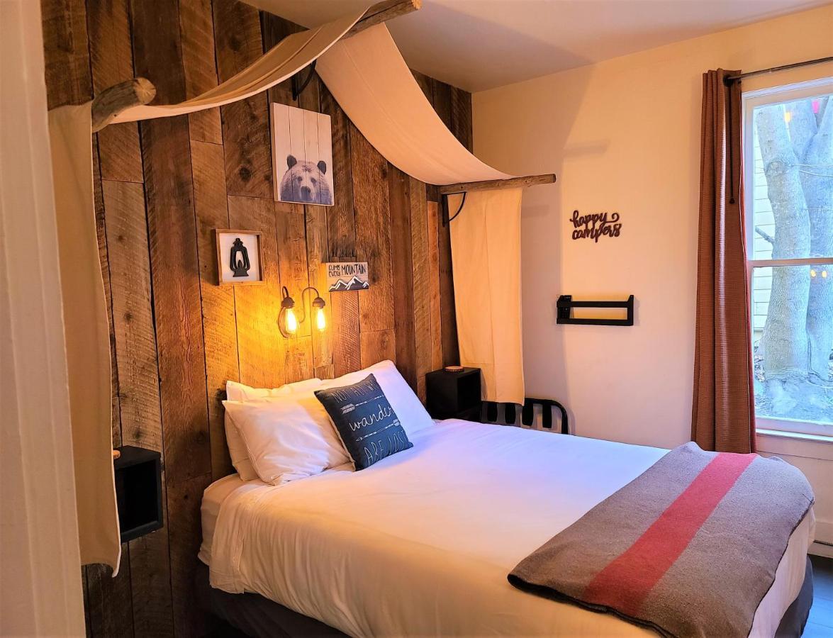 Mrs. Anderson's Hotel Leavenworth