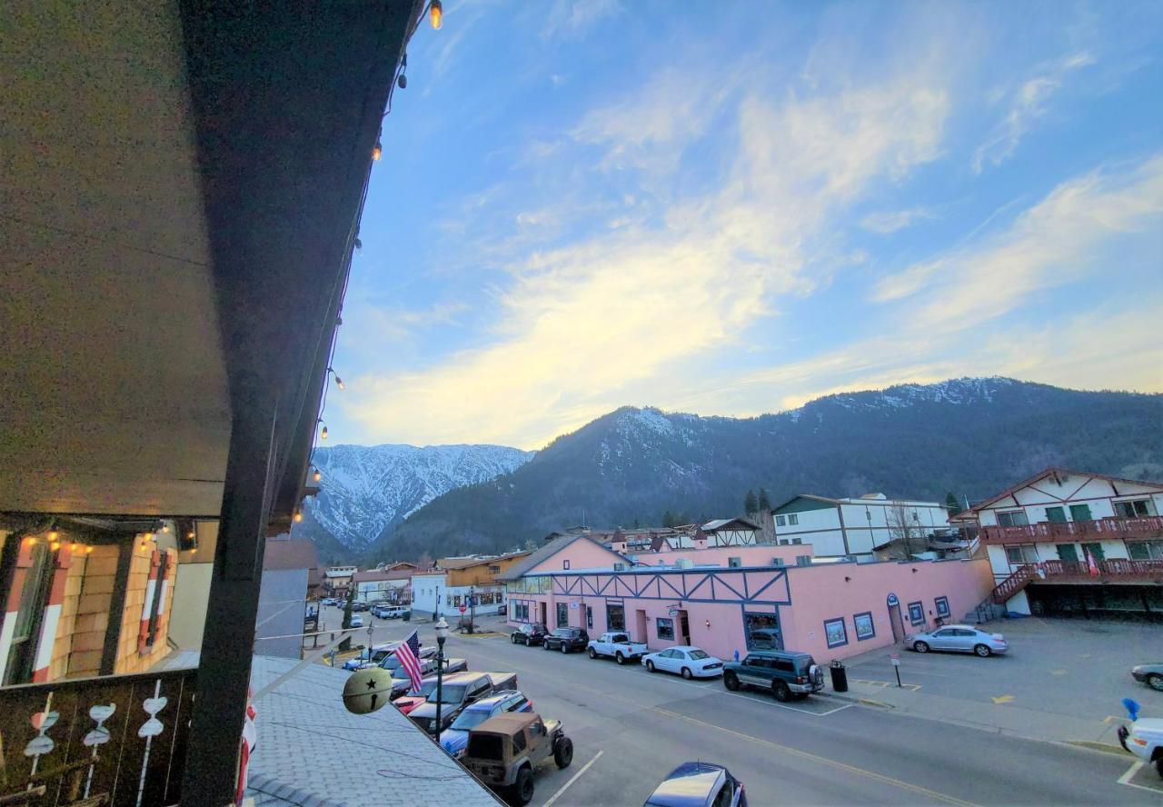 Mrs. Anderson's 2* Leavenworth