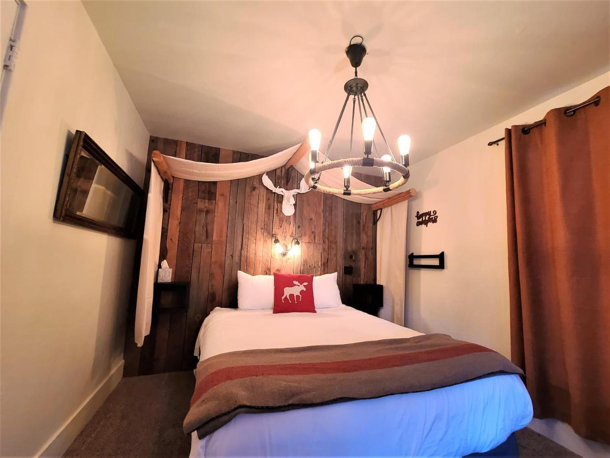 Mrs. Anderson's Hotel Leavenworth