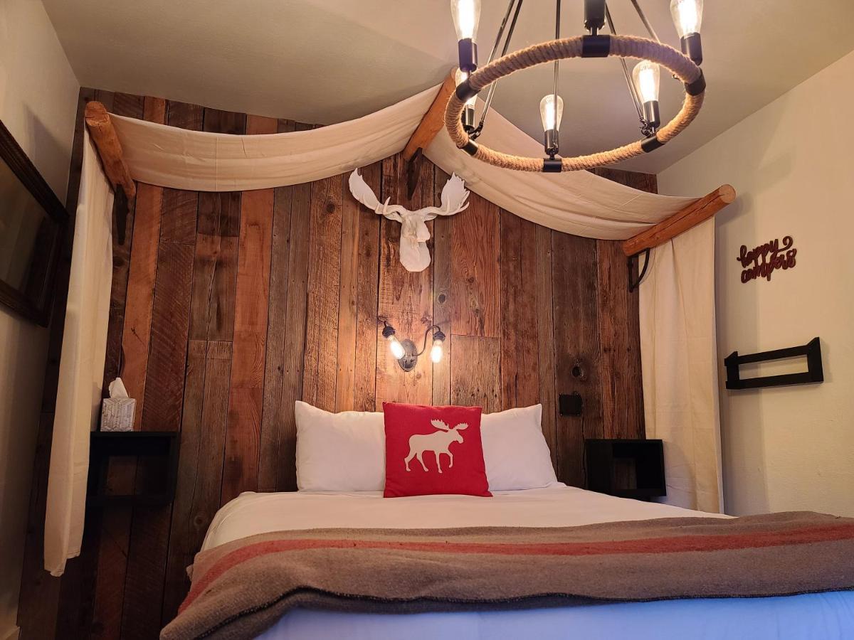 Mrs. Anderson's Hotel 2*