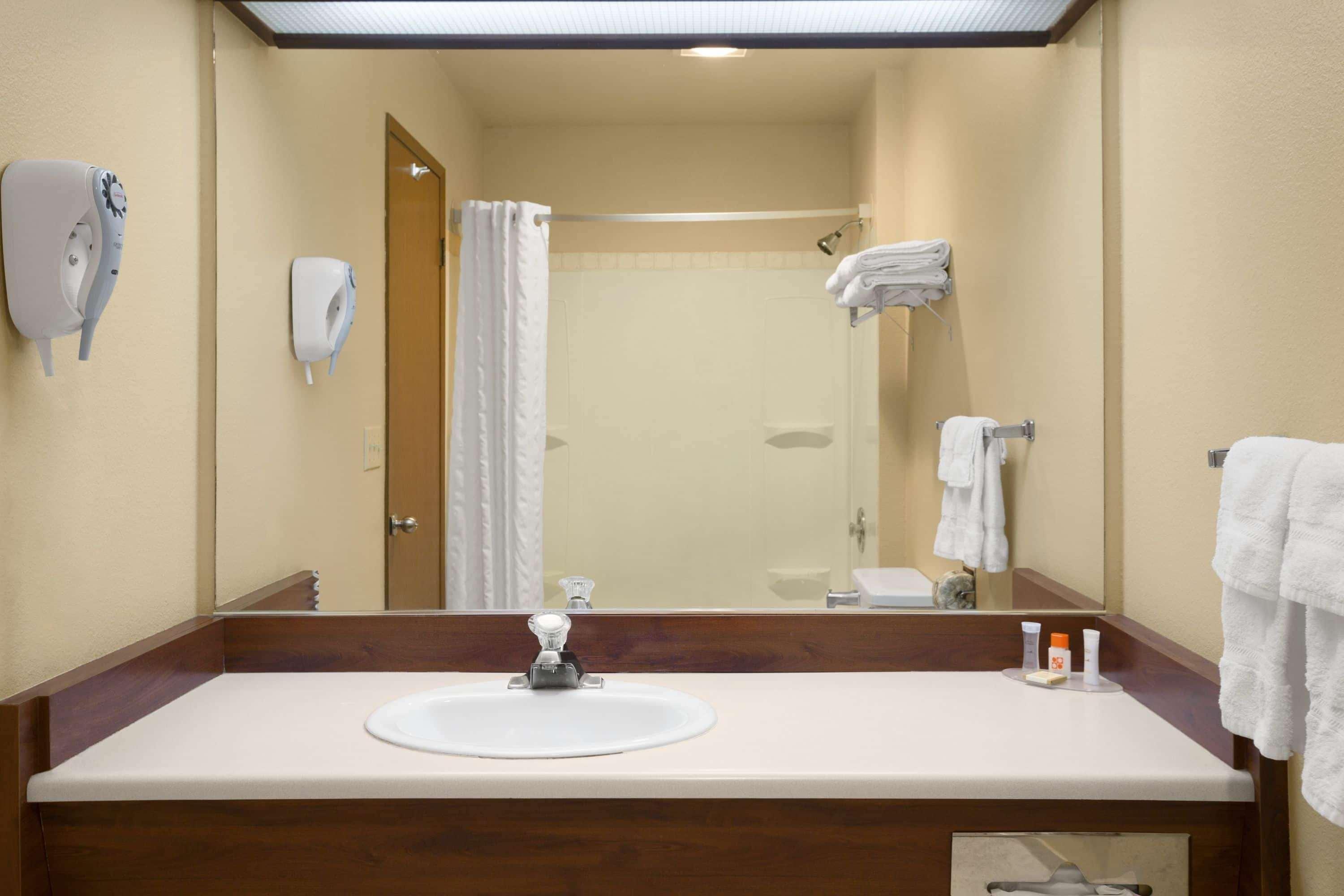 Hotel Howard Johnson By Wyndham 2*