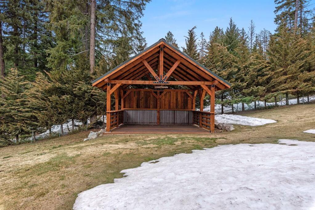 Chalet River's Bend - Hot Tub, Fire Pit, Games & Leavenworth