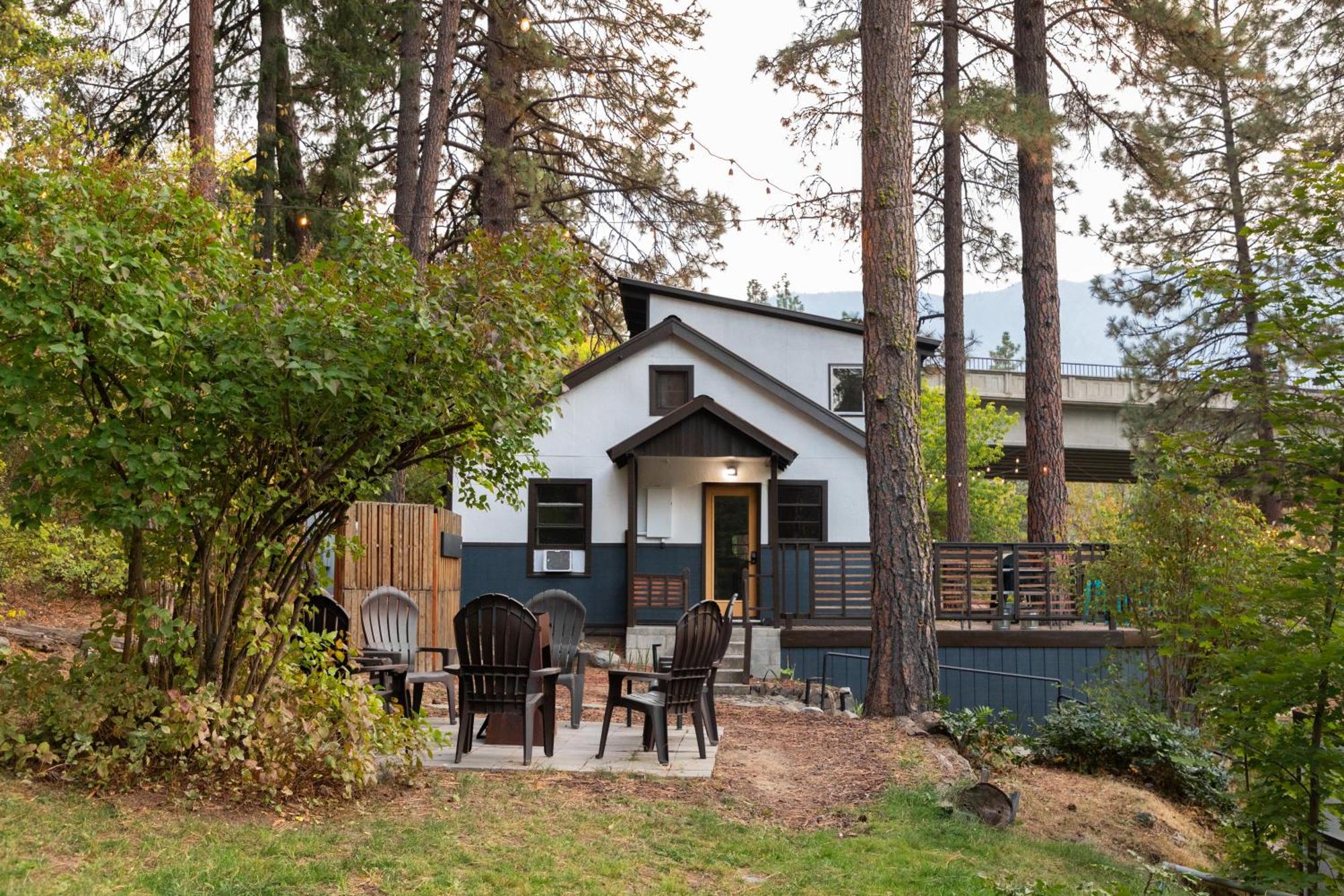 Loge Riverside Lodge *
