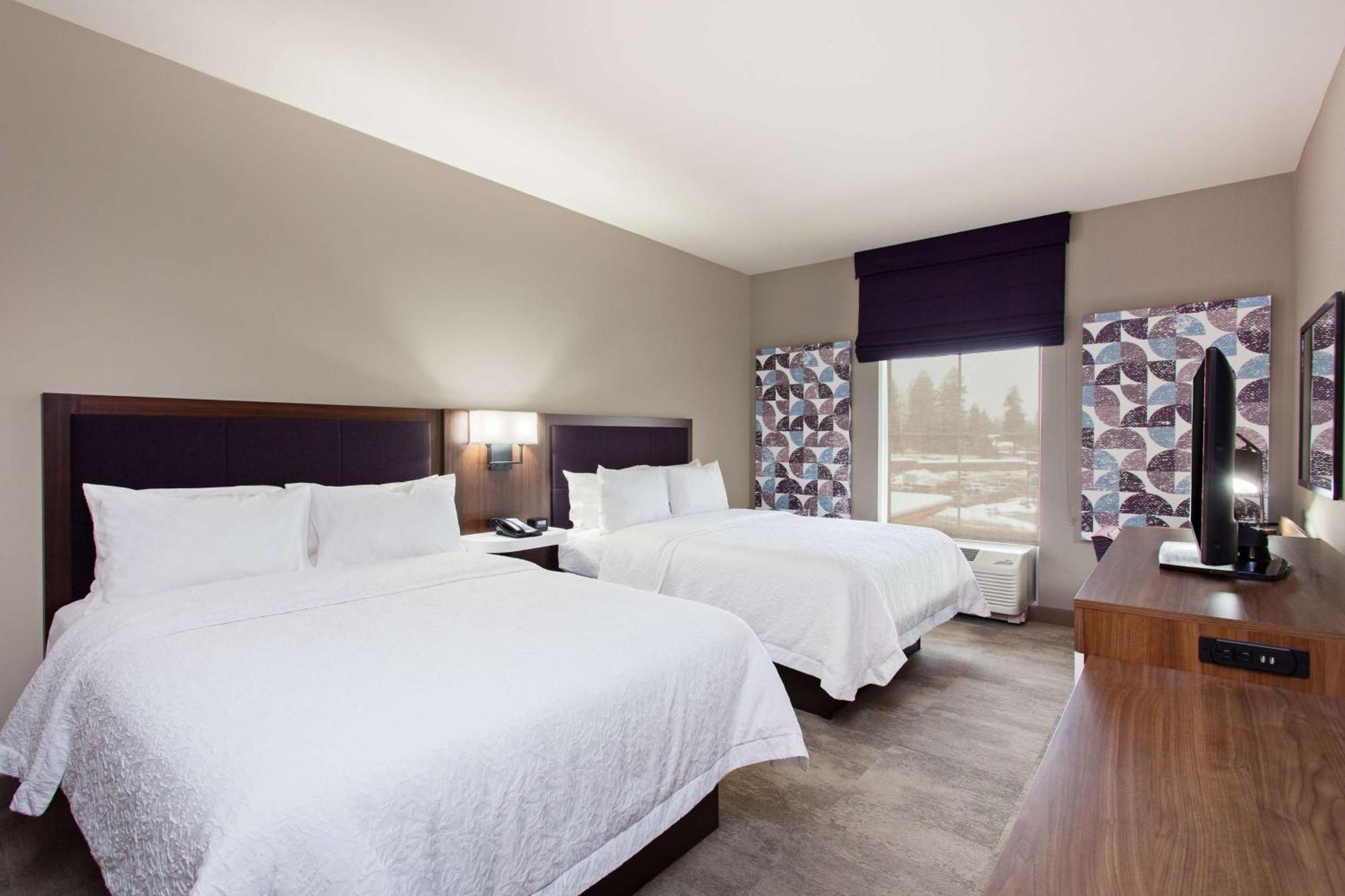 Hampton & Hotel 3*