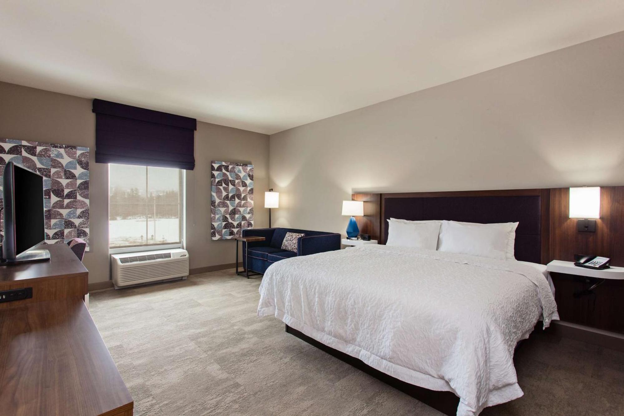 Hampton & Hotel 3*