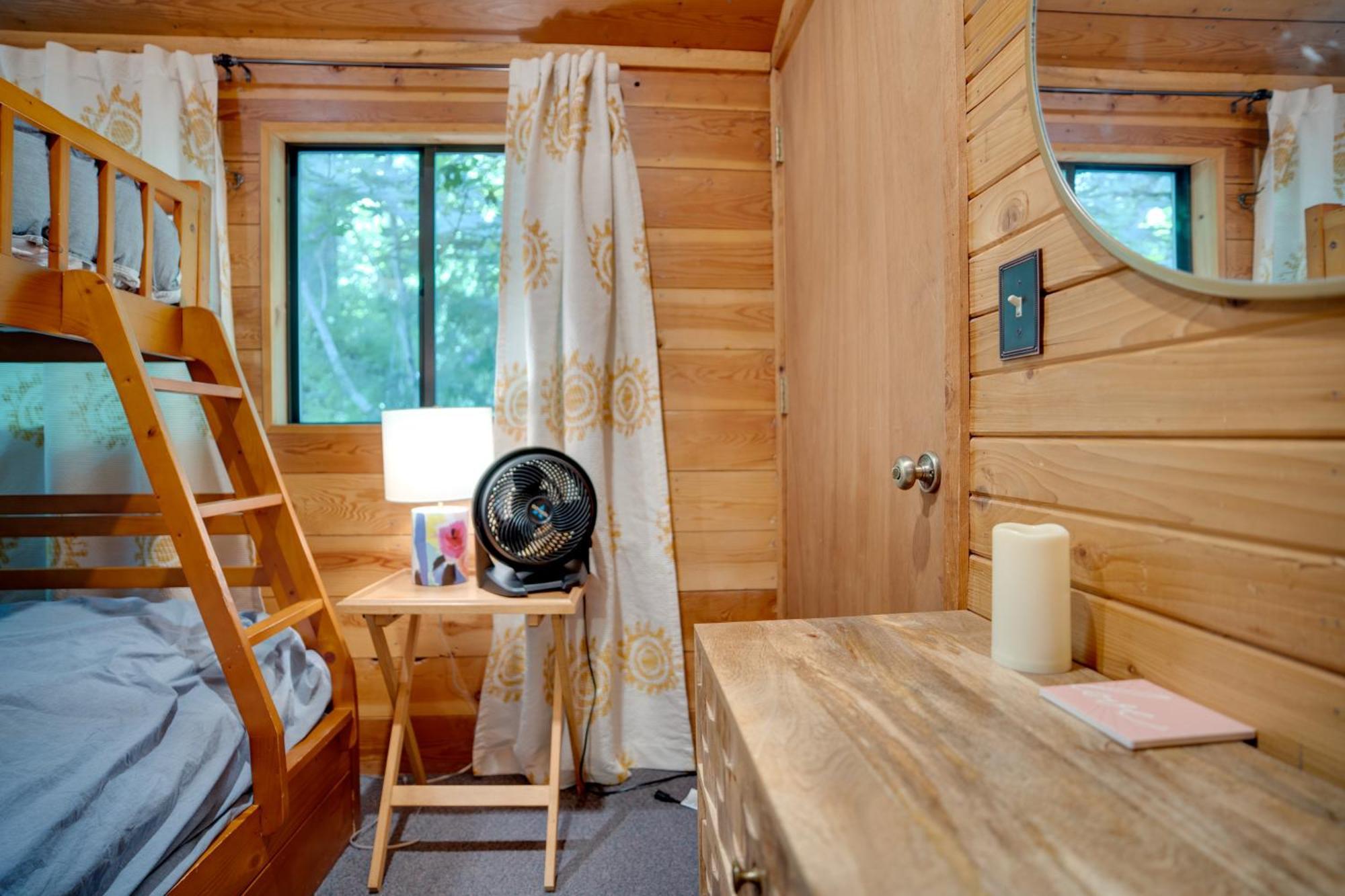 With Private Hot Tub!