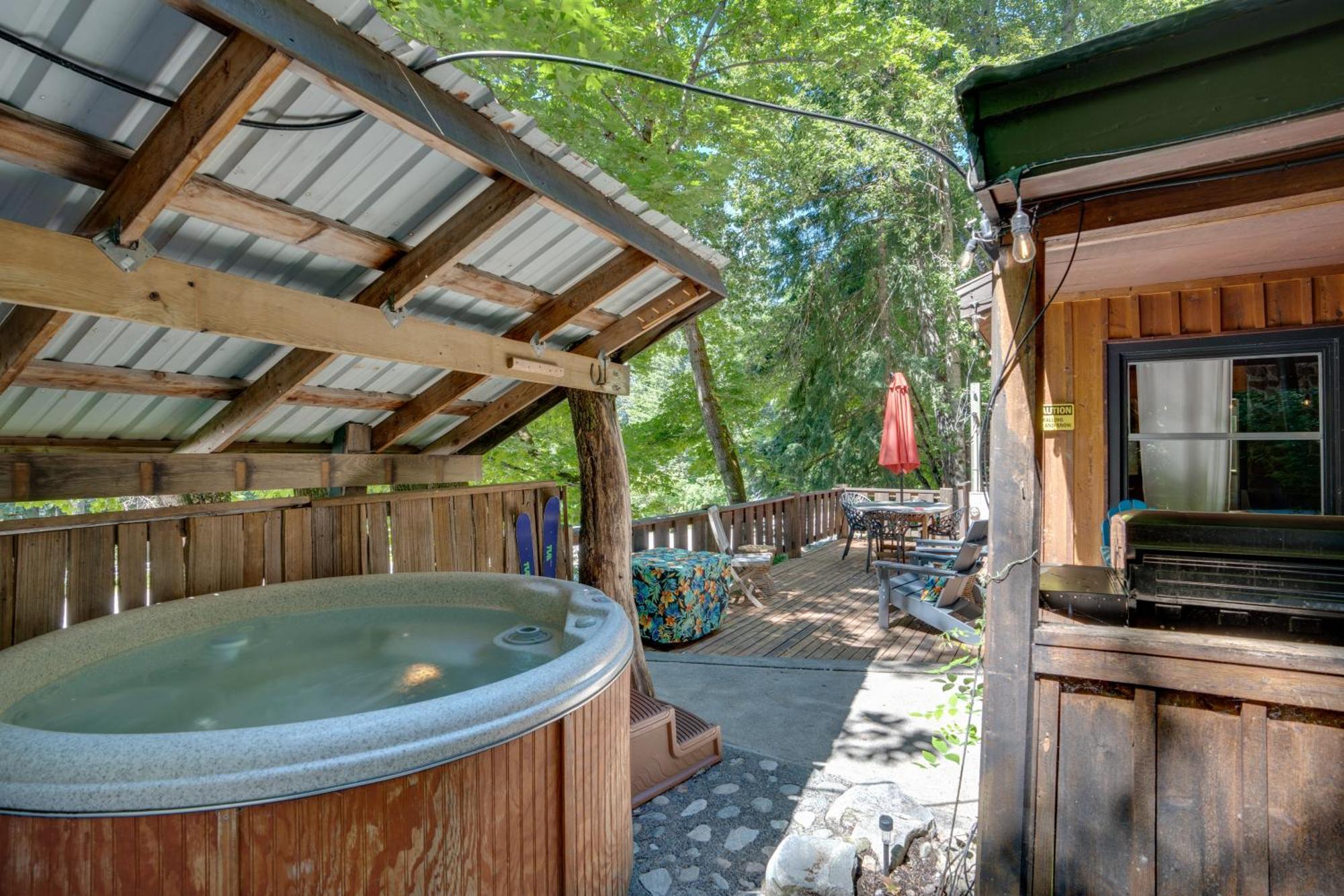 With Private Hot Tub! Holiday home Leavenworth