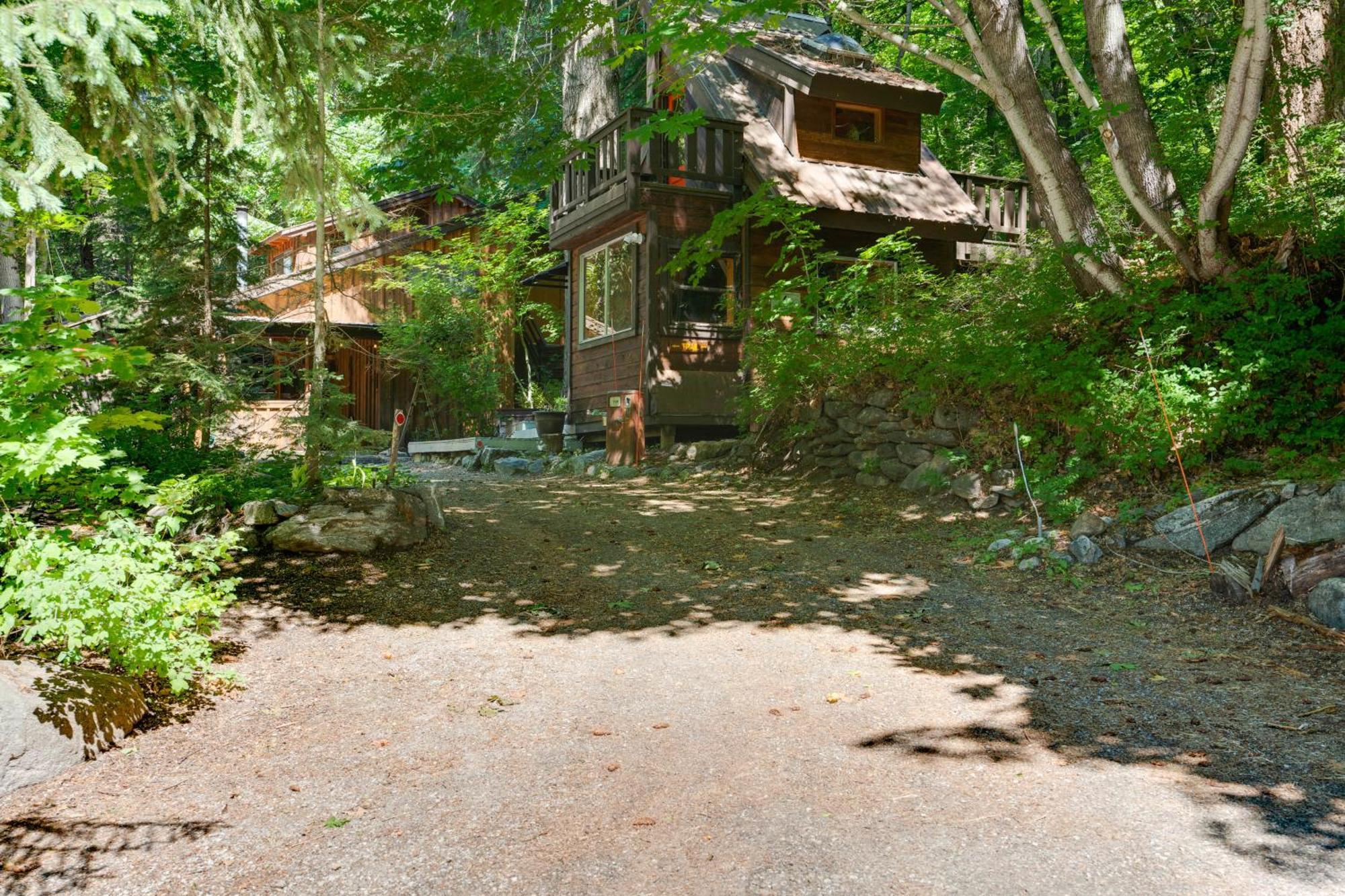 Holiday home With Private Hot Tub! *