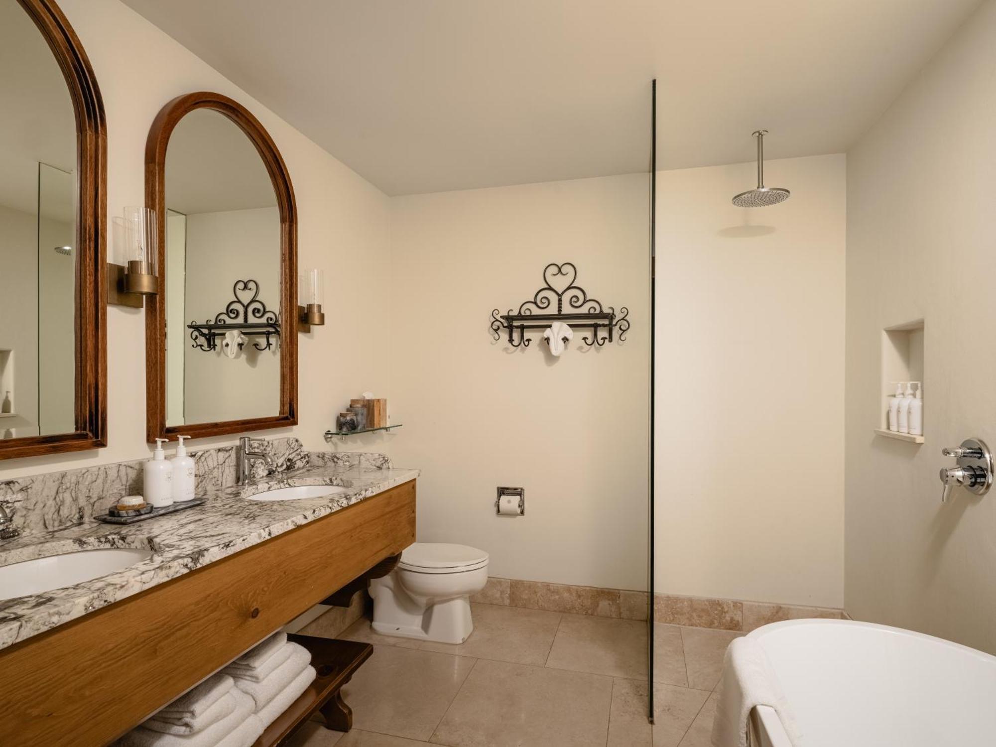 Inn Enzian 3*