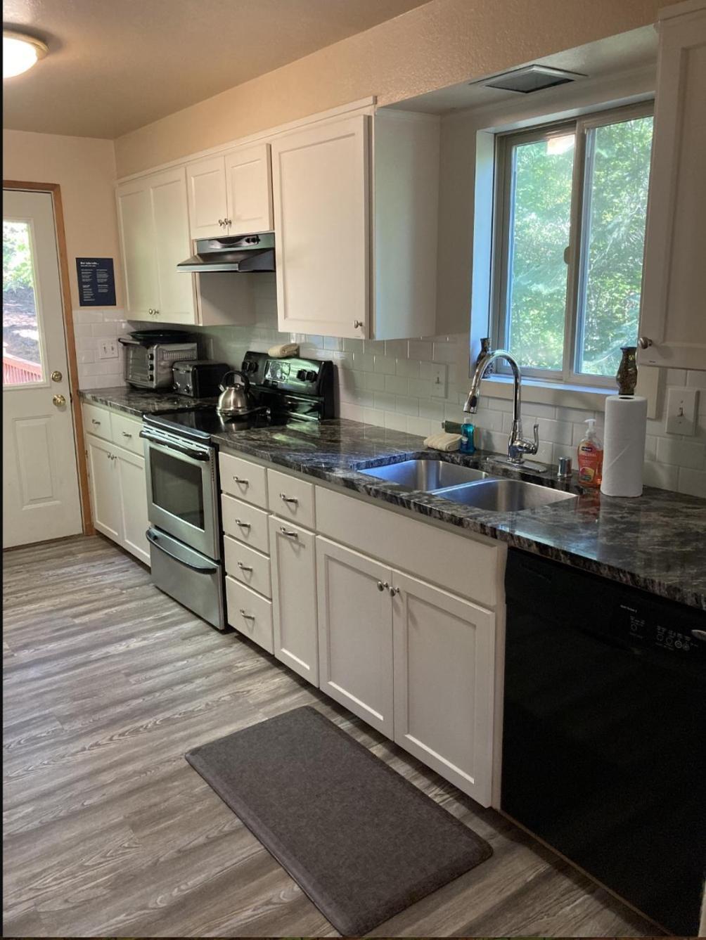 Holiday home Ridge View Retreat - 3 Bed 2 Bath Vacation In Wenatchee *